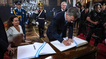 Macri dejando un mensaje en