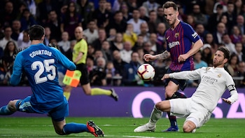 Ivan Rakitic fue el autor del gol del Barcelona ante el Real Madrid. (AFP)
