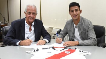 Fabrizio Angileri firmó su contrato y se convirtió en nuevo jugador de River (@CARPoficial)