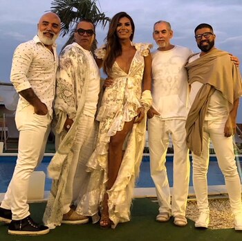 All in white: Flor de