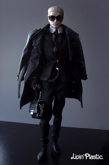 El mexicano trabaja en la actualidad en un nuevo muñeco que le encargó un coleccionista italiano y que vendió en 3,290 pesos mexicanos (Foto: Instagram @livinplastic)