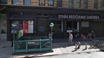 La pareja vive sin pagar