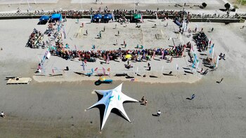 Excelente postal aérea para tomar dimensión de la importancia que le dio el público al evento