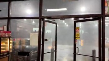 Viento y lluvia en Columbus, Mississippi (TWITTER/@DOPPLERDAXWX)
