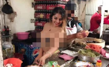 Sus padres saben que trabaja