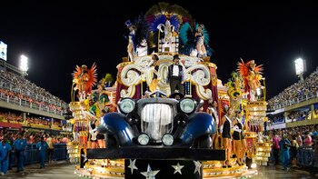 La satírica carroza de la