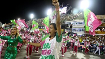 Benicio, con su brazo izquierdo