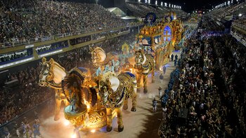 La escuela Vila Isabel desfila