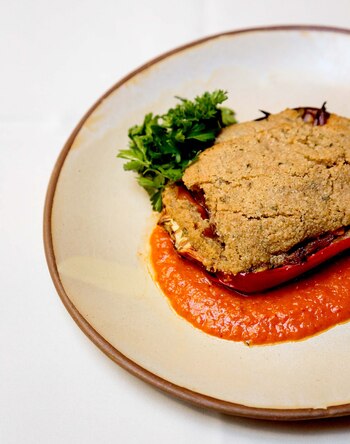 Pimiento asado relleno de carne