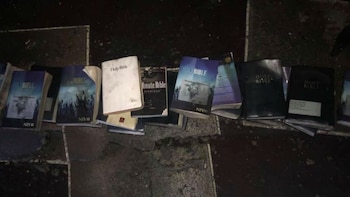 Las Biblias quedaron intactas (Foto: