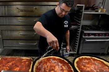 Scott Mezzapeso ahora trabaja en