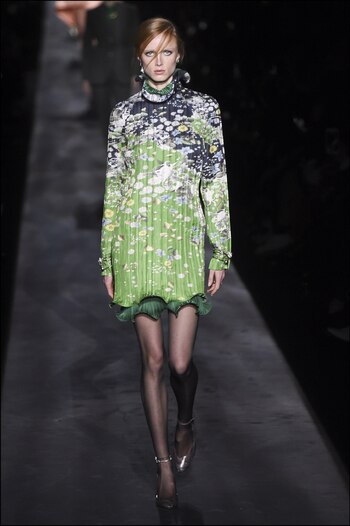 Vestidos cortos con estampas florales,