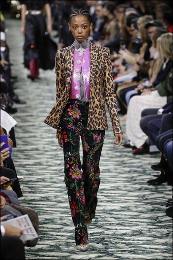 Un outfit muy original. Paco