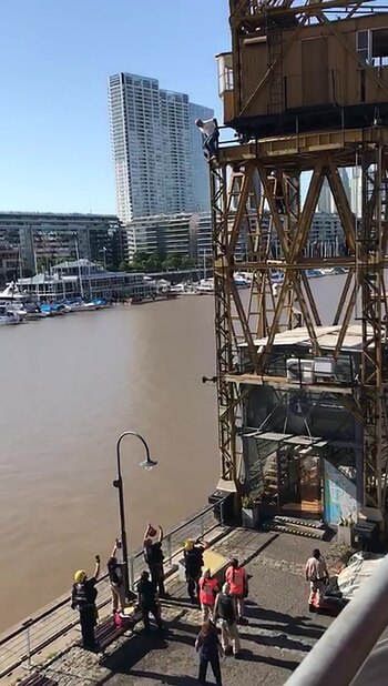 Alfonso Julio Doniacuo arriba de