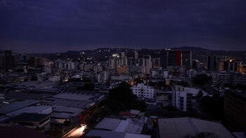 Venezuela lleva seis días sin