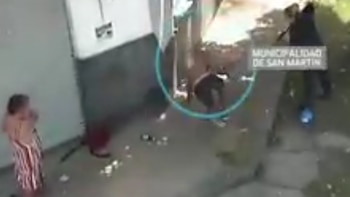 La policía logró reducir y