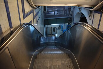 Escalera fuera de servicio (Franco