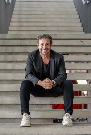 Ricky Sarkany frente a uno