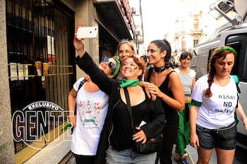 Entre selfies, cantos y declaraciones,