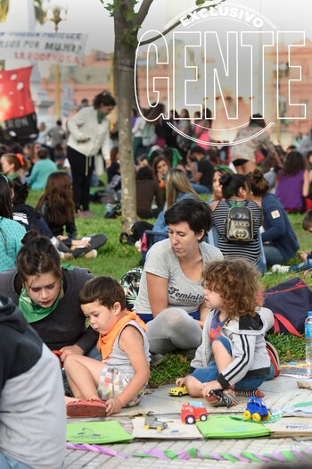 El acampe feminista fue con