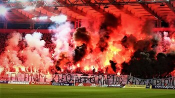 Los ultras del Olympiakos son