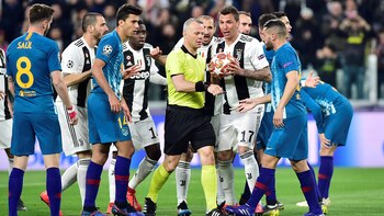 El árbitro holandés Bjorn Kuipers