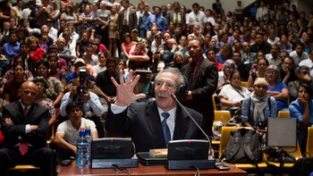 El exdictador José Efraín Ríos Montt hablaba en un tribunal de Ciudad de Guatemala, durante su juicio por genocidio contra la población maya ixil en 2013. (AP)
