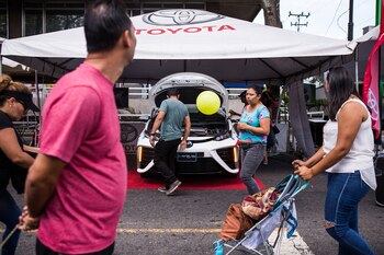 Un auto eléctrico en exhibición