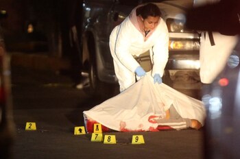 Un hombre de aproximadamente 35