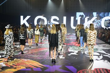 Maxi abrigos, sombreros y flecos: