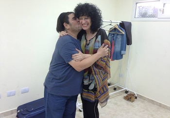 Fabián con Julia Zenko (Facebook)