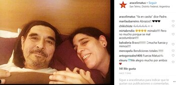 El artista junto a su