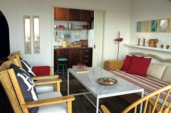 Living, comedor y cocina. Todo