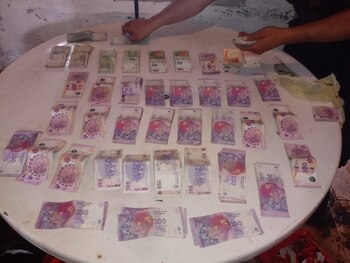El dinero robado en la casa del partido de Escobar.