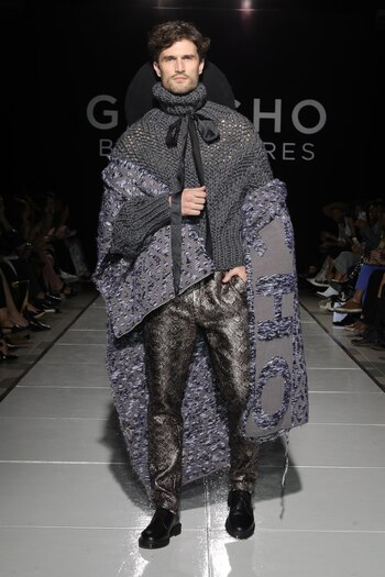 Los sweaters polera tejidos en