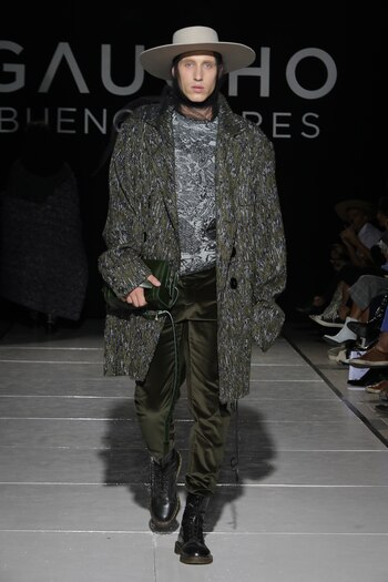 Los tapados oversized no faltaron.