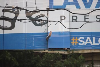 El retrato de las sandalias