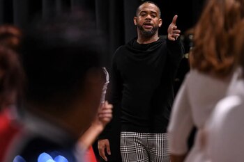 El entrenador de Wizdom Derric