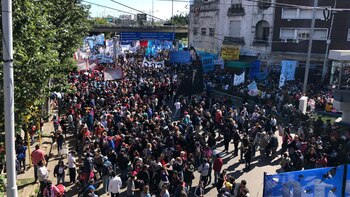 Una de las bajadas a Capital Federal desde el Puente Pueyrredón. (Lihueel Althabe)