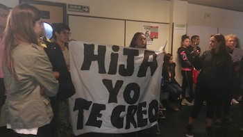 Familias de menores que sufrieron