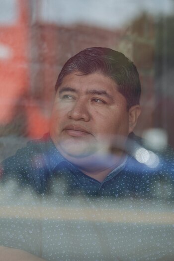 Policarpo Chaj es intérprete del