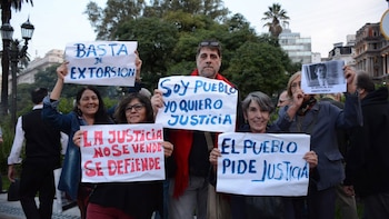 Hombres y mujeres también se