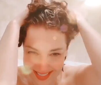 Además de la gama de