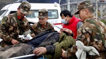 Las autoridades atienden a un