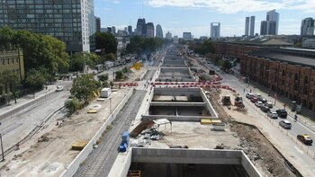 Los autos cicrularan al nivel