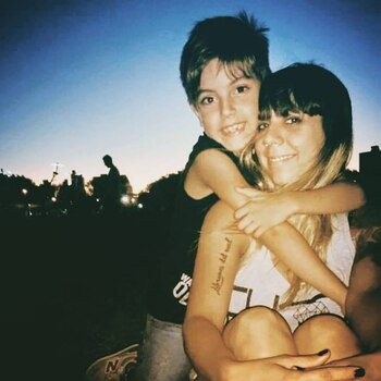 Bruno junto a Julieta, su