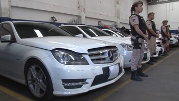 Autos importados decomisados