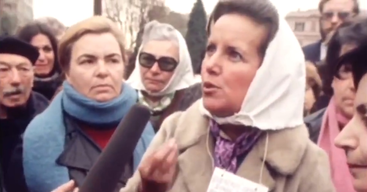 Las Madres de Plaza de Mayo y el Mundial 78: la historia detrás del estremecedor video viral que conmovió a las redes - Infobae