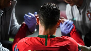 Los médicos lo asisten para