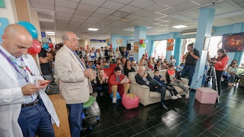 Atentos al recital, los chicos